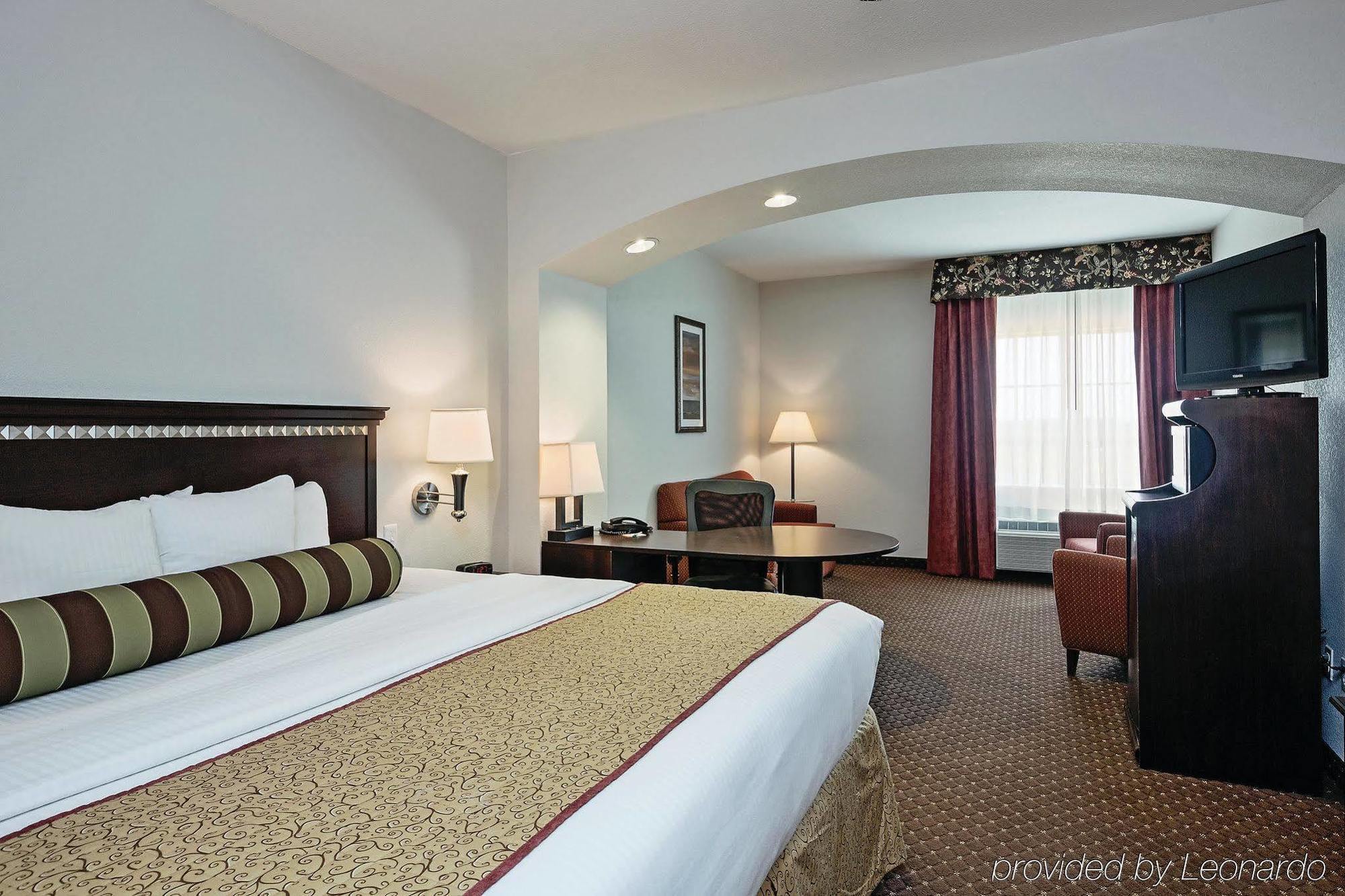 Americas Value - Gun Barrel Hotel 3*